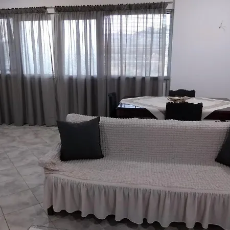 Kimi Apartments *