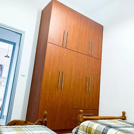 Kimi Apartments דירה *