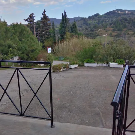 Kimi Apartments דירה