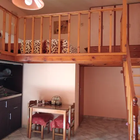 Kimi Apartments